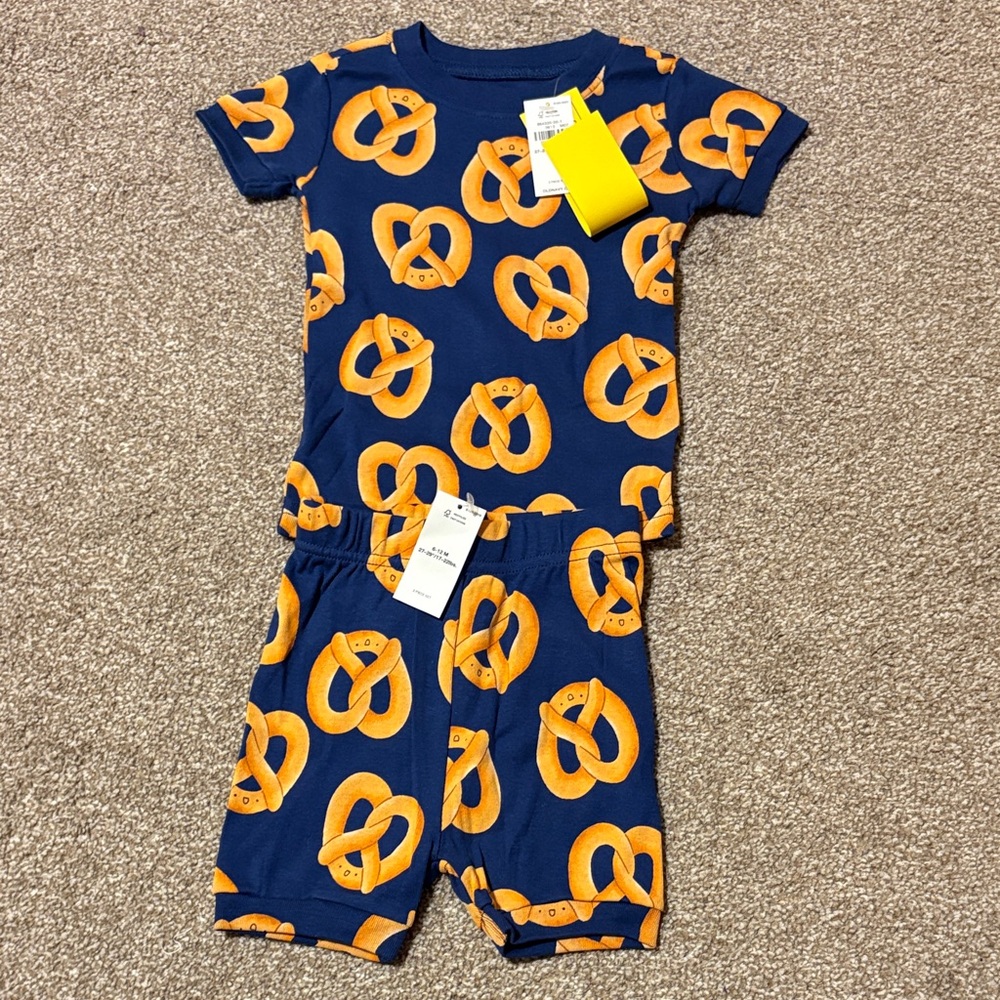 Old Navy Blue and Orange Pretzel Print Top 6-12 months